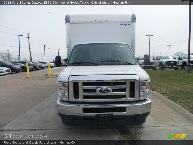 Oxford White / Medium Flint 2021 Ford E Series Cutaway E350 Commercial Moving Truck
