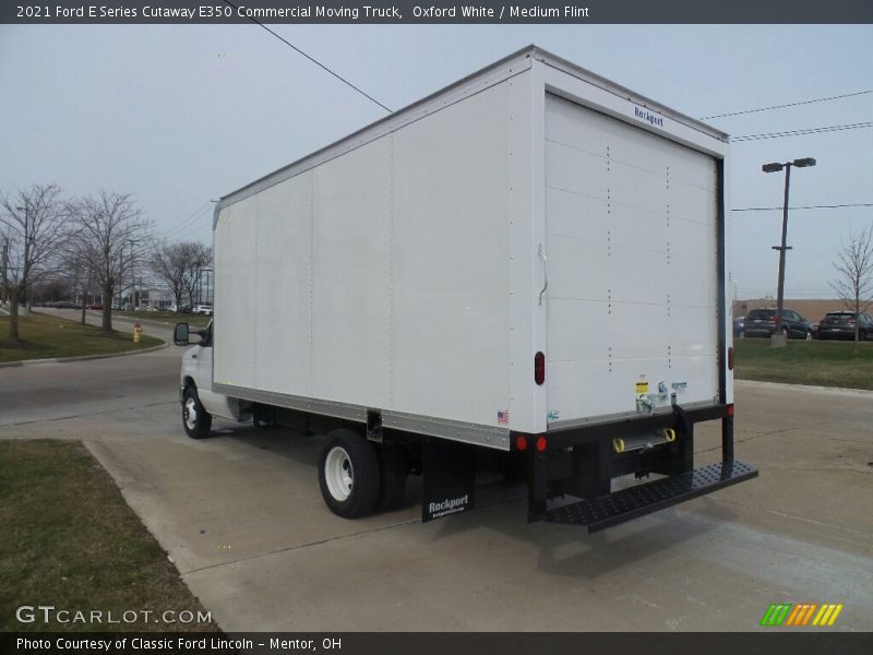 Oxford White / Medium Flint 2021 Ford E Series Cutaway E350 Commercial Moving Truck