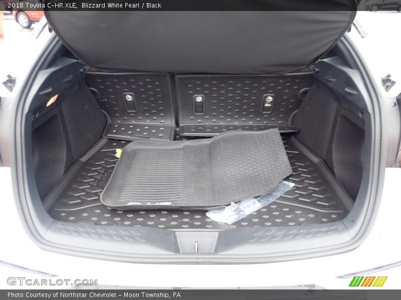 Blizzard White Pearl / Black 2018 Toyota C-HR XLE
