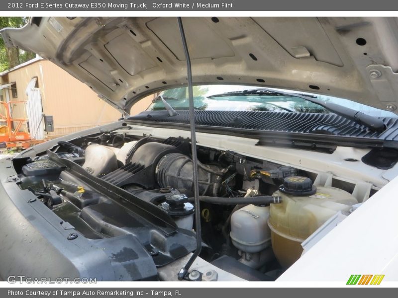 Oxford White / Medium Flint 2012 Ford E Series Cutaway E350 Moving Truck