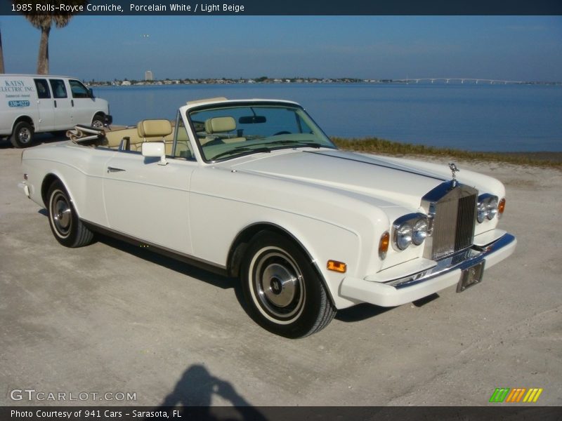 Porcelain White / Light Beige 1985 Rolls-Royce Corniche