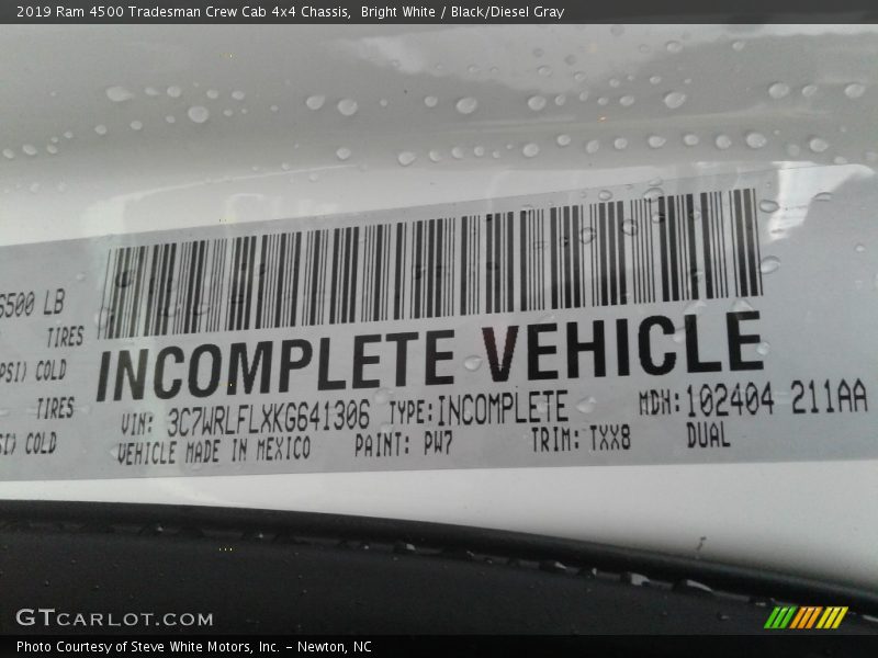 Bright White / Black/Diesel Gray 2019 Ram 4500 Tradesman Crew Cab 4x4 Chassis