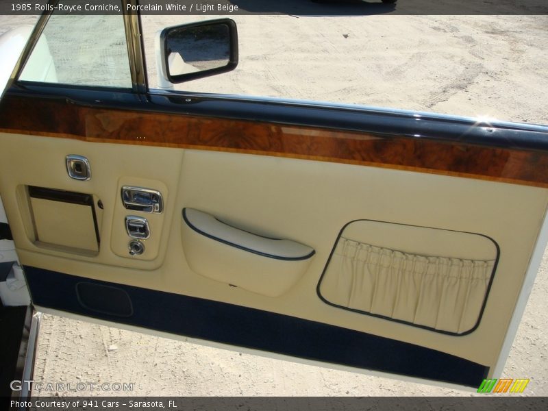 Porcelain White / Light Beige 1985 Rolls-Royce Corniche