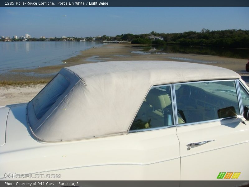 Porcelain White / Light Beige 1985 Rolls-Royce Corniche