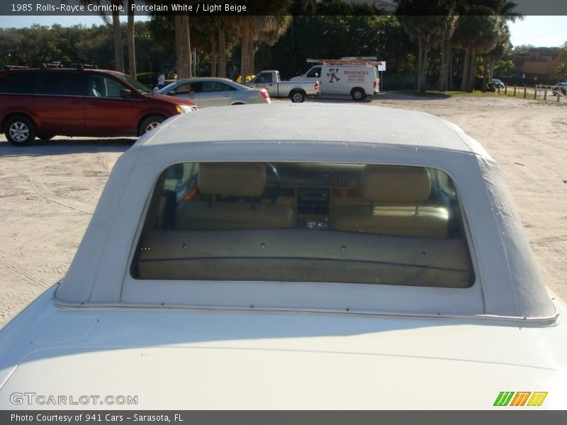 Porcelain White / Light Beige 1985 Rolls-Royce Corniche