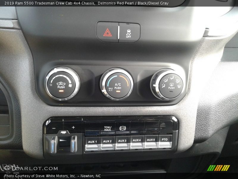 Controls of 2019 5500 Tradesman Crew Cab 4x4 Chassis