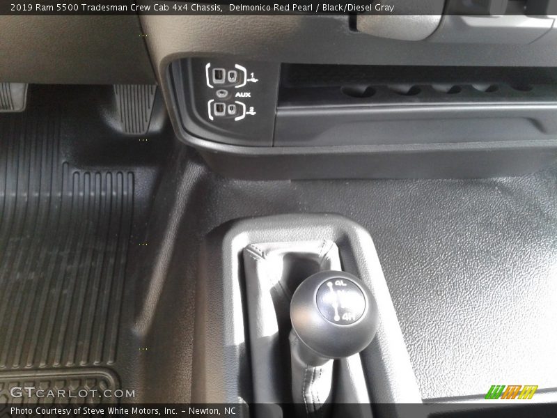 Delmonico Red Pearl / Black/Diesel Gray 2019 Ram 5500 Tradesman Crew Cab 4x4 Chassis