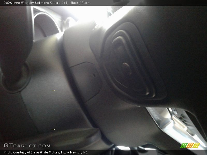 Black / Black 2020 Jeep Wrangler Unlimited Sahara 4x4