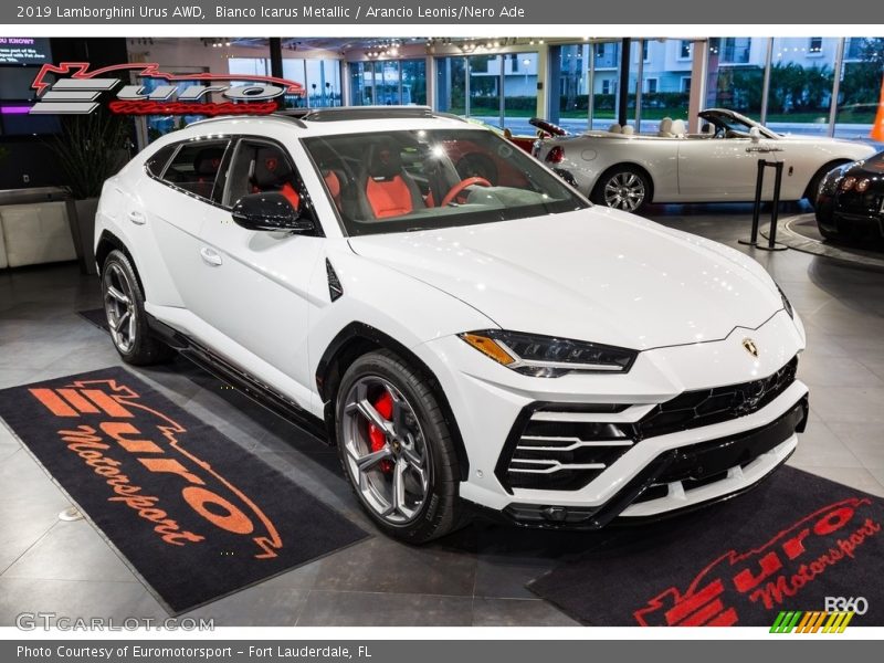 Bianco Icarus Metallic / Arancio Leonis/Nero Ade 2019 Lamborghini Urus AWD