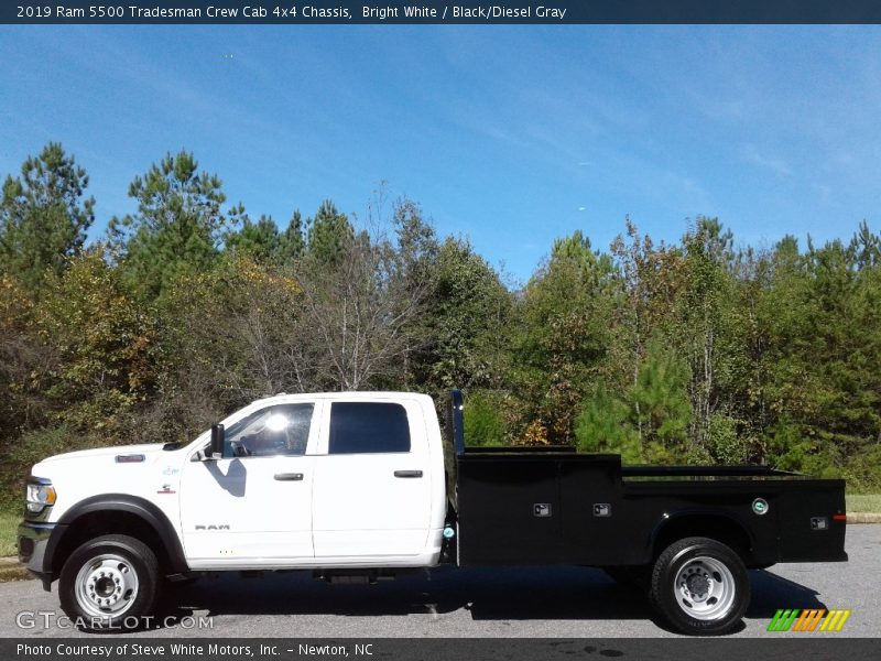Bright White / Black/Diesel Gray 2019 Ram 5500 Tradesman Crew Cab 4x4 Chassis