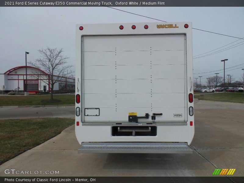 Oxford White / Medium Flint 2021 Ford E Series Cutaway E350 Commercial Moving Truck