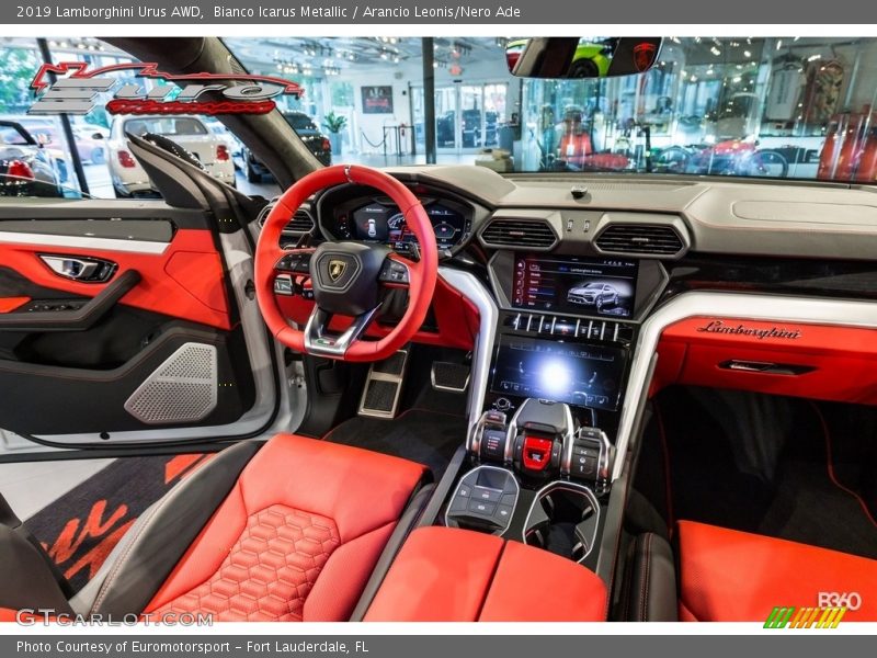 Bianco Icarus Metallic / Arancio Leonis/Nero Ade 2019 Lamborghini Urus AWD