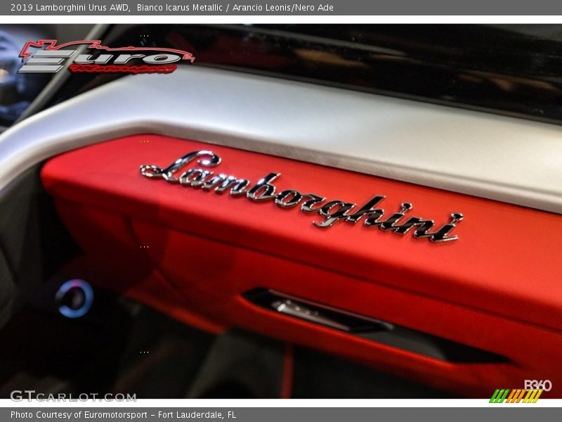 Bianco Icarus Metallic / Arancio Leonis/Nero Ade 2019 Lamborghini Urus AWD