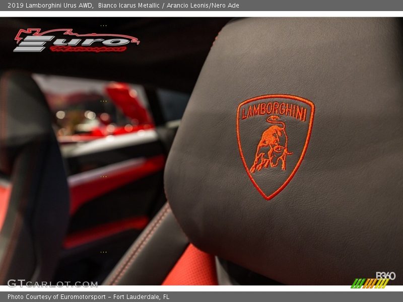 Bianco Icarus Metallic / Arancio Leonis/Nero Ade 2019 Lamborghini Urus AWD
