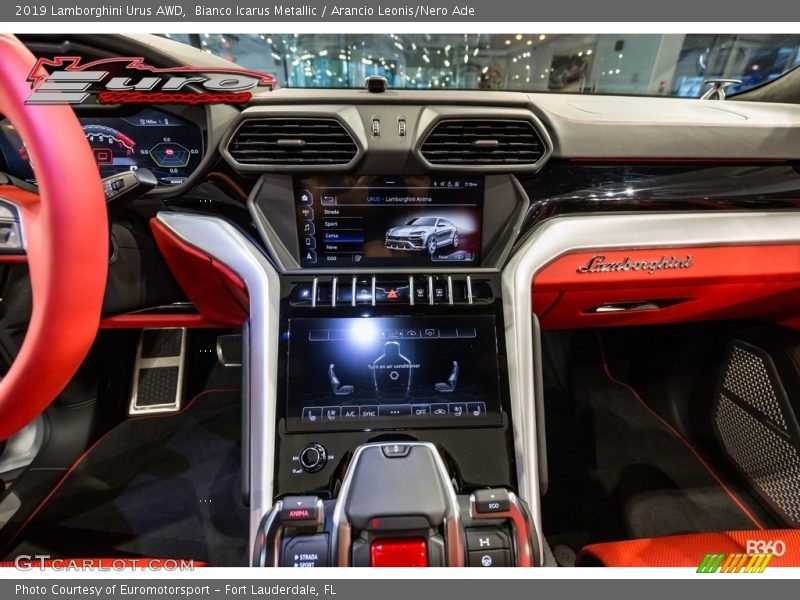 Bianco Icarus Metallic / Arancio Leonis/Nero Ade 2019 Lamborghini Urus AWD