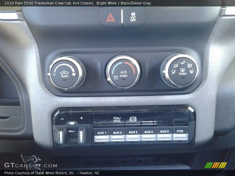 Bright White / Black/Diesel Gray 2019 Ram 5500 Tradesman Crew Cab 4x4 Chassis
