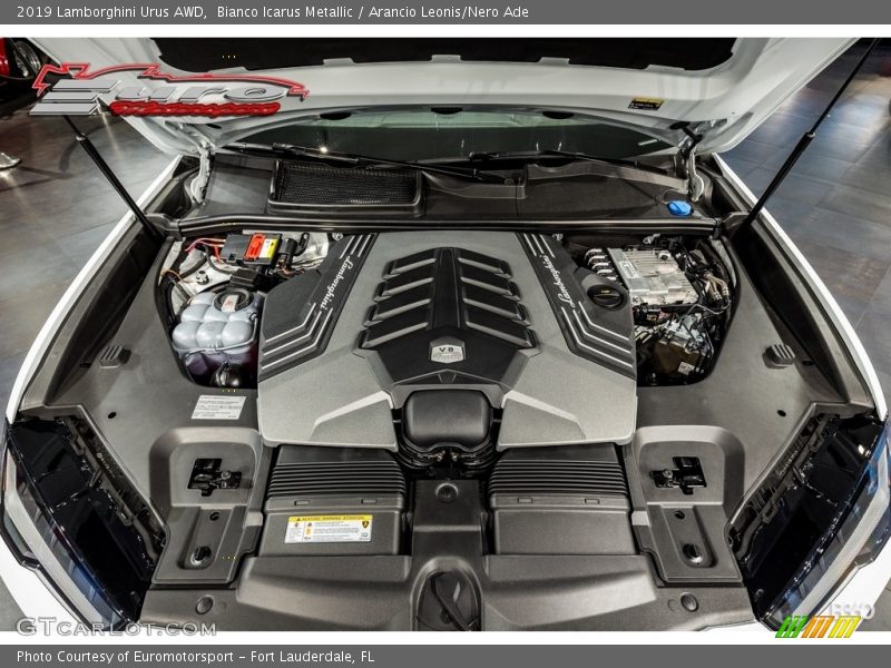 Bianco Icarus Metallic / Arancio Leonis/Nero Ade 2019 Lamborghini Urus AWD