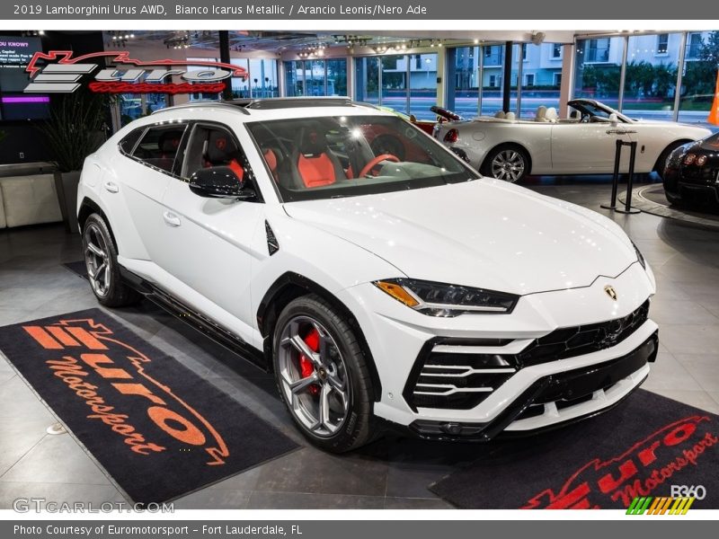 Bianco Icarus Metallic / Arancio Leonis/Nero Ade 2019 Lamborghini Urus AWD
