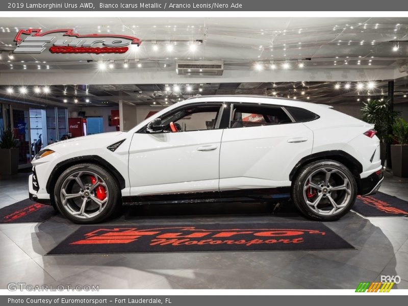 Bianco Icarus Metallic / Arancio Leonis/Nero Ade 2019 Lamborghini Urus AWD