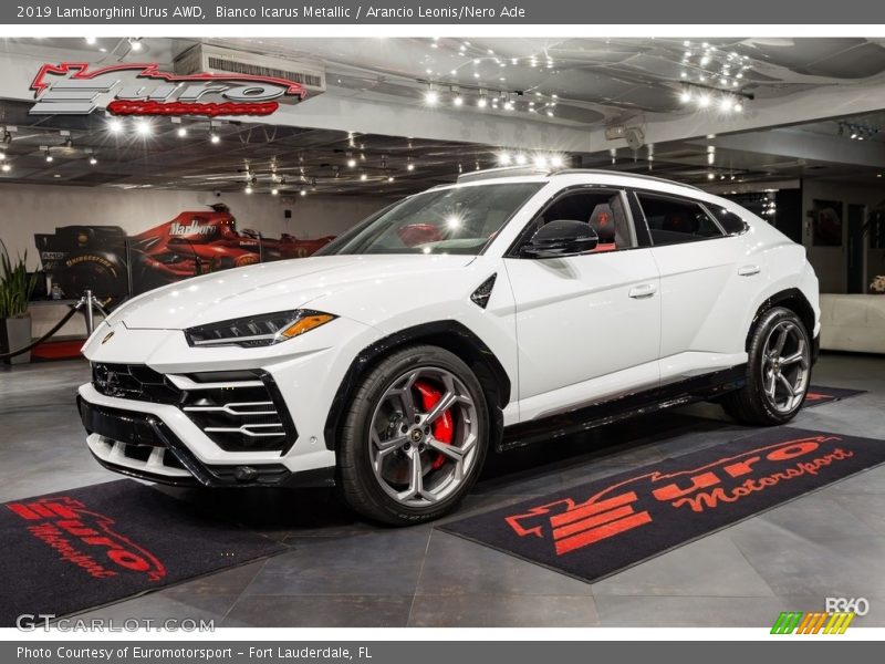 Bianco Icarus Metallic / Arancio Leonis/Nero Ade 2019 Lamborghini Urus AWD