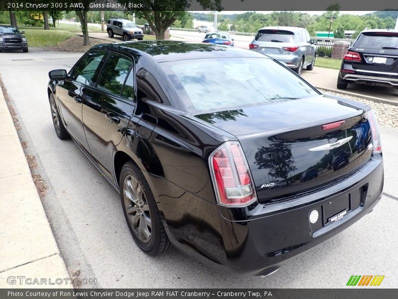  2014 300 S AWD Gloss Black