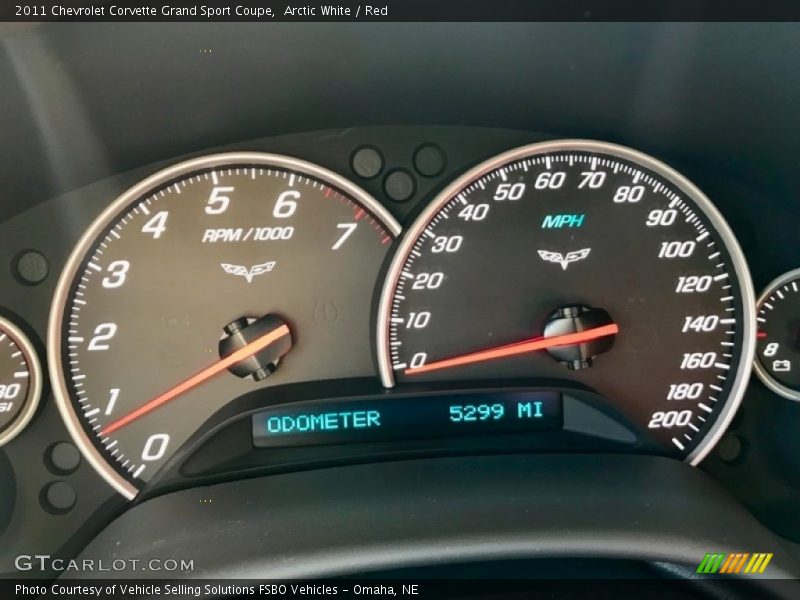 Arctic White / Red 2011 Chevrolet Corvette Grand Sport Coupe