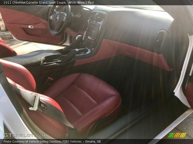 Arctic White / Red 2011 Chevrolet Corvette Grand Sport Coupe
