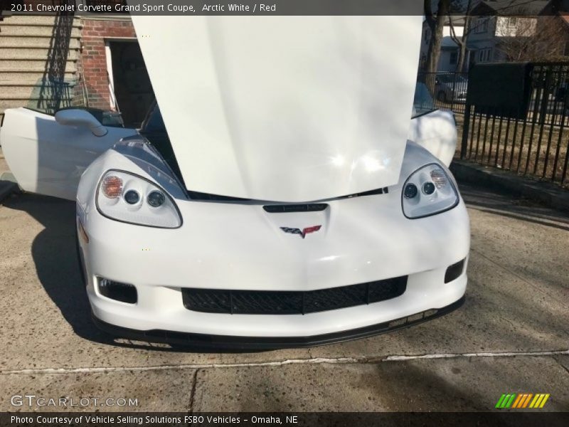 Arctic White / Red 2011 Chevrolet Corvette Grand Sport Coupe