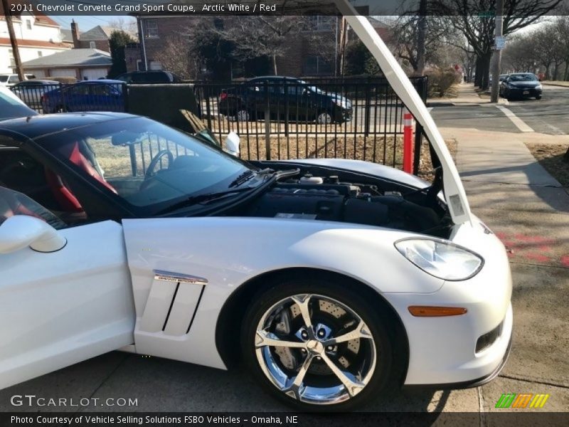 Arctic White / Red 2011 Chevrolet Corvette Grand Sport Coupe