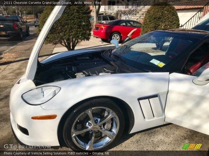Arctic White / Red 2011 Chevrolet Corvette Grand Sport Coupe