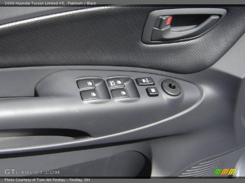Platinum / Black 2009 Hyundai Tucson Limited V6