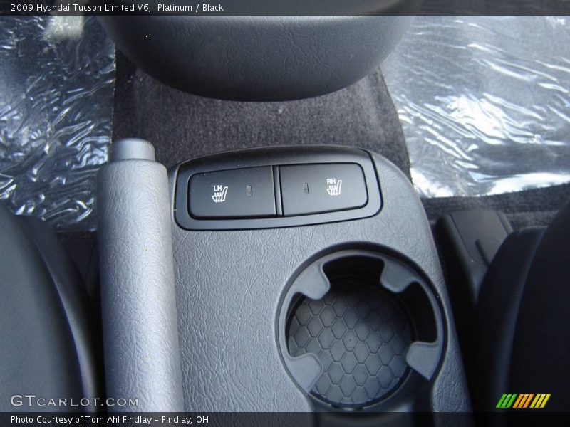Platinum / Black 2009 Hyundai Tucson Limited V6