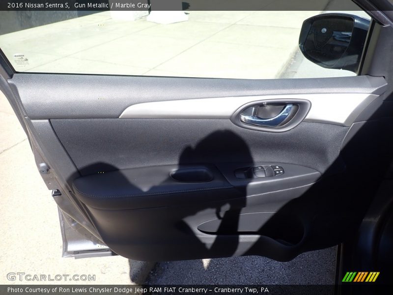 Gun Metallic / Marble Gray 2016 Nissan Sentra S