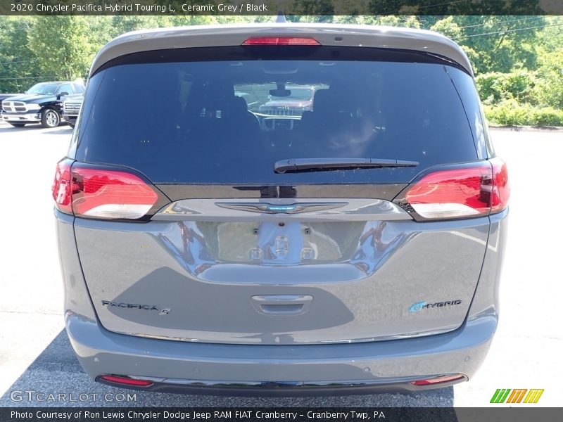 Ceramic Grey / Black 2020 Chrysler Pacifica Hybrid Touring L