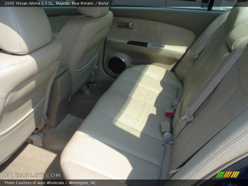 Majestic Blue Metallic / Blond 2005 Nissan Altima 3.5 SL