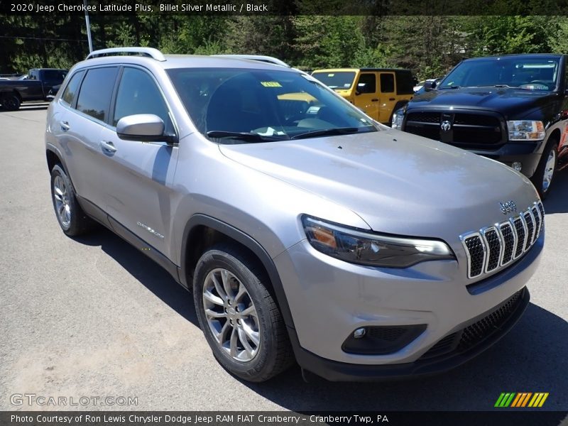 Front 3/4 View of 2020 Cherokee Latitude Plus