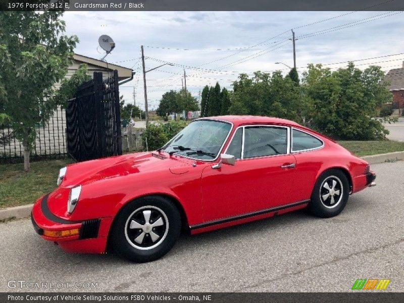  1976 912 E Guardsman Red