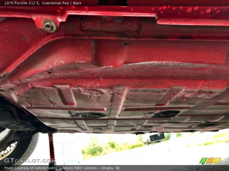 Undercarriage of 1976 912 E