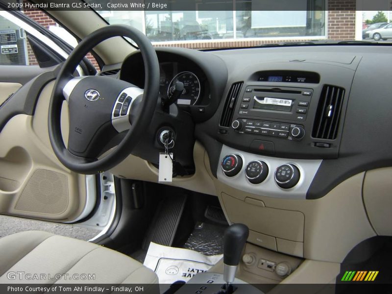 Captiva White / Beige 2009 Hyundai Elantra GLS Sedan