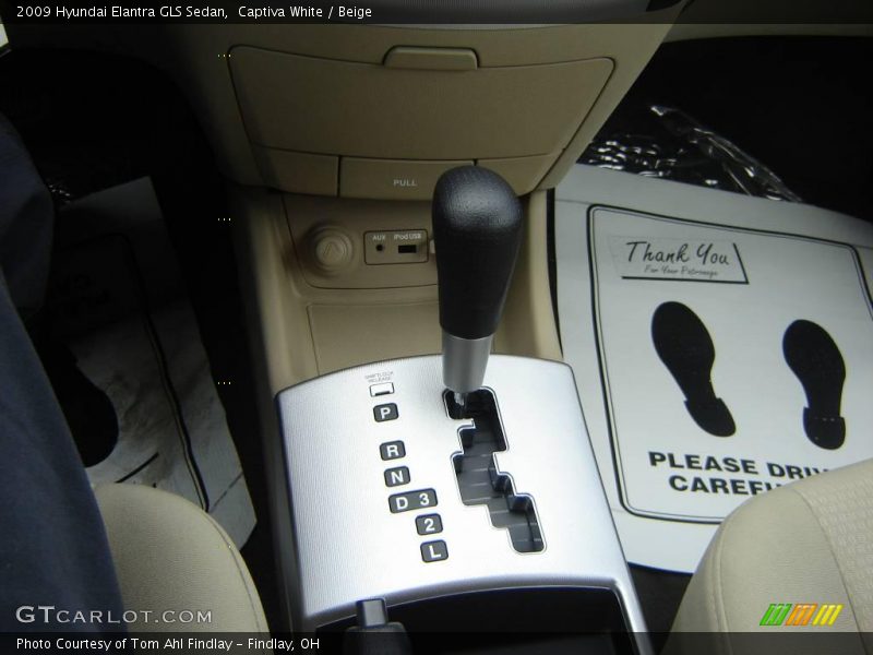 Captiva White / Beige 2009 Hyundai Elantra GLS Sedan