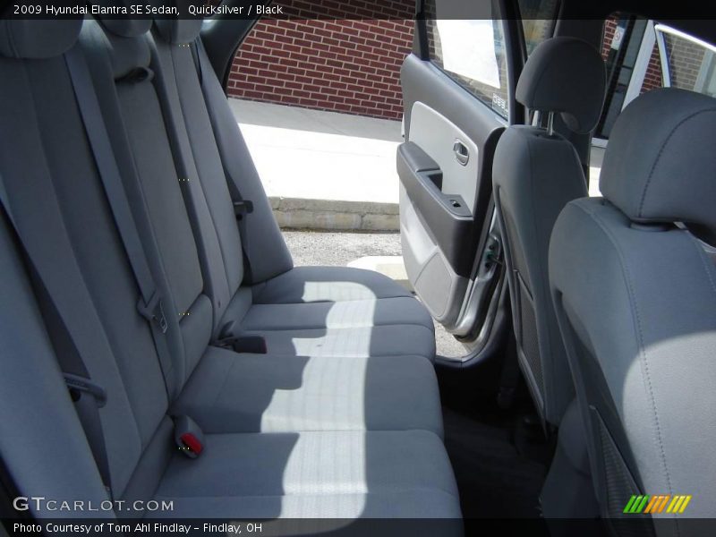Quicksilver / Black 2009 Hyundai Elantra SE Sedan