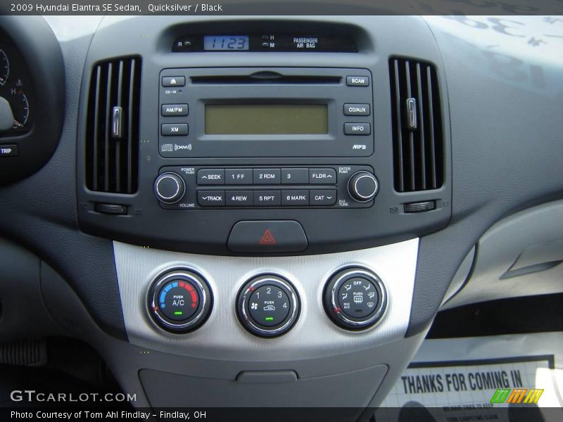 Quicksilver / Black 2009 Hyundai Elantra SE Sedan