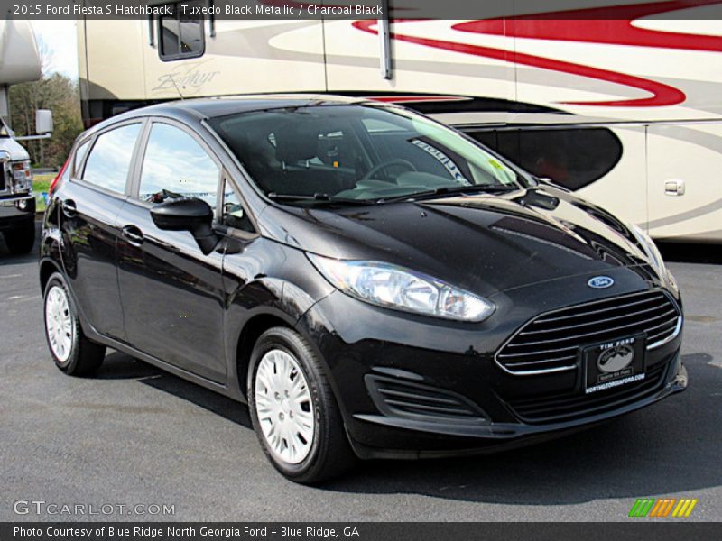 Front 3/4 View of 2015 Fiesta S Hatchback