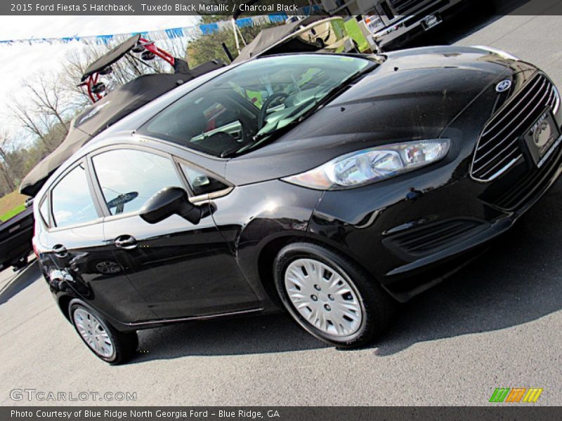 Tuxedo Black Metallic / Charcoal Black 2015 Ford Fiesta S Hatchback