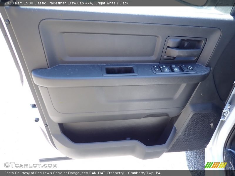 Bright White / Black 2020 Ram 1500 Classic Tradesman Crew Cab 4x4