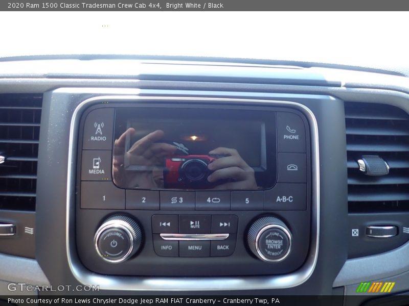 Bright White / Black 2020 Ram 1500 Classic Tradesman Crew Cab 4x4