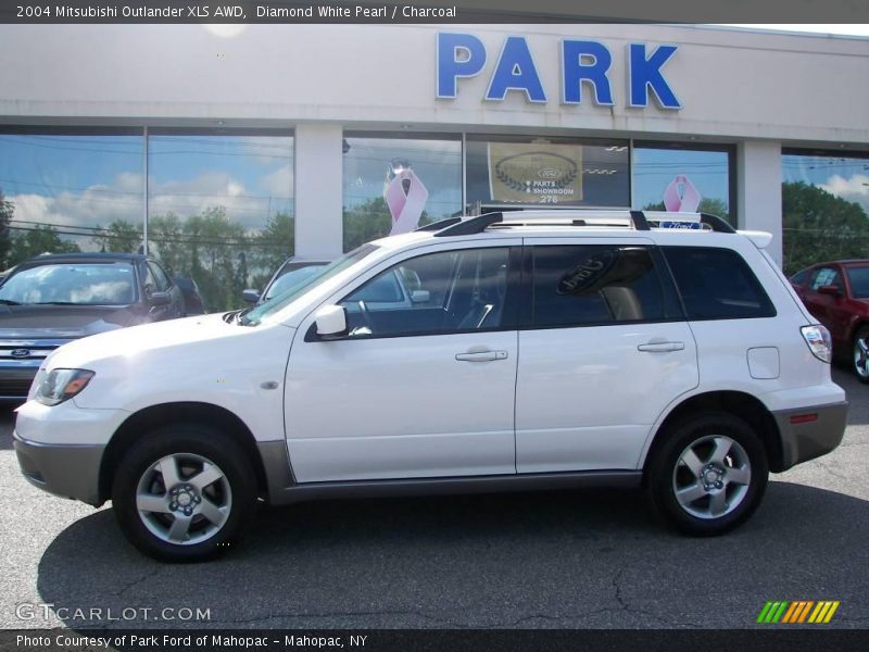 Diamond White Pearl / Charcoal 2004 Mitsubishi Outlander XLS AWD
