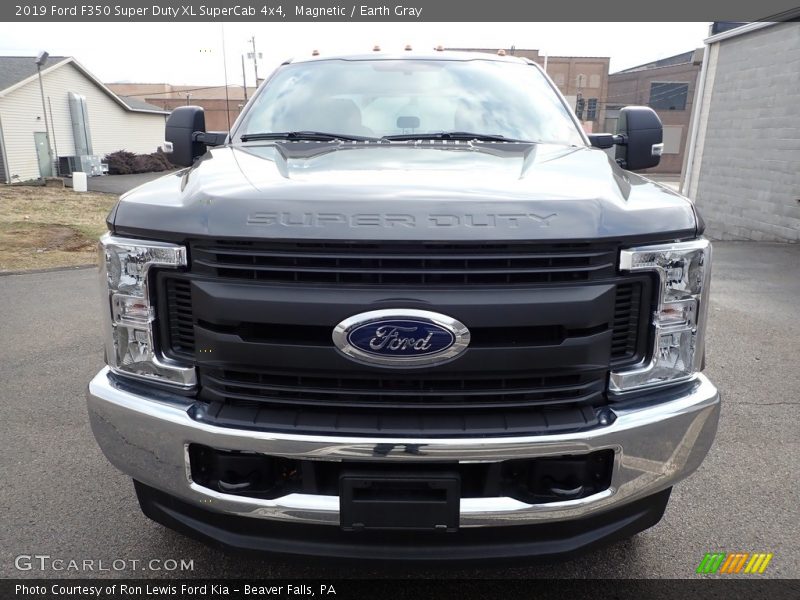 Magnetic / Earth Gray 2019 Ford F350 Super Duty XL SuperCab 4x4