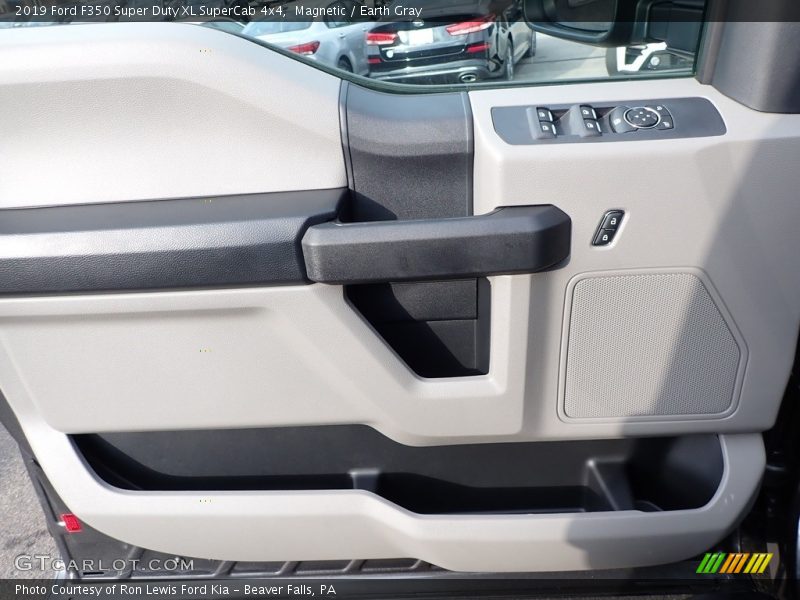 Magnetic / Earth Gray 2019 Ford F350 Super Duty XL SuperCab 4x4