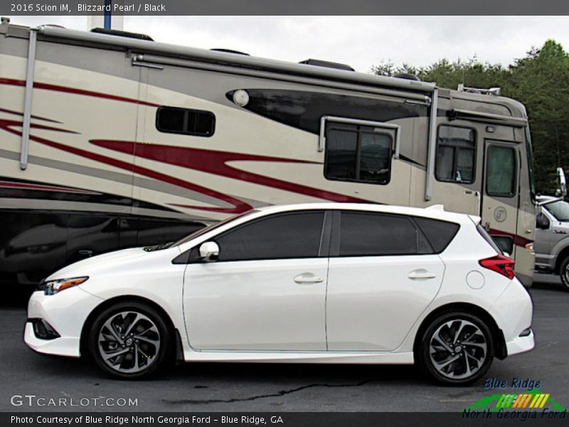 Blizzard Pearl / Black 2016 Scion iM